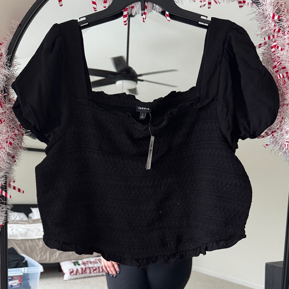 Torrid Black Puff Sleeve Crop Top